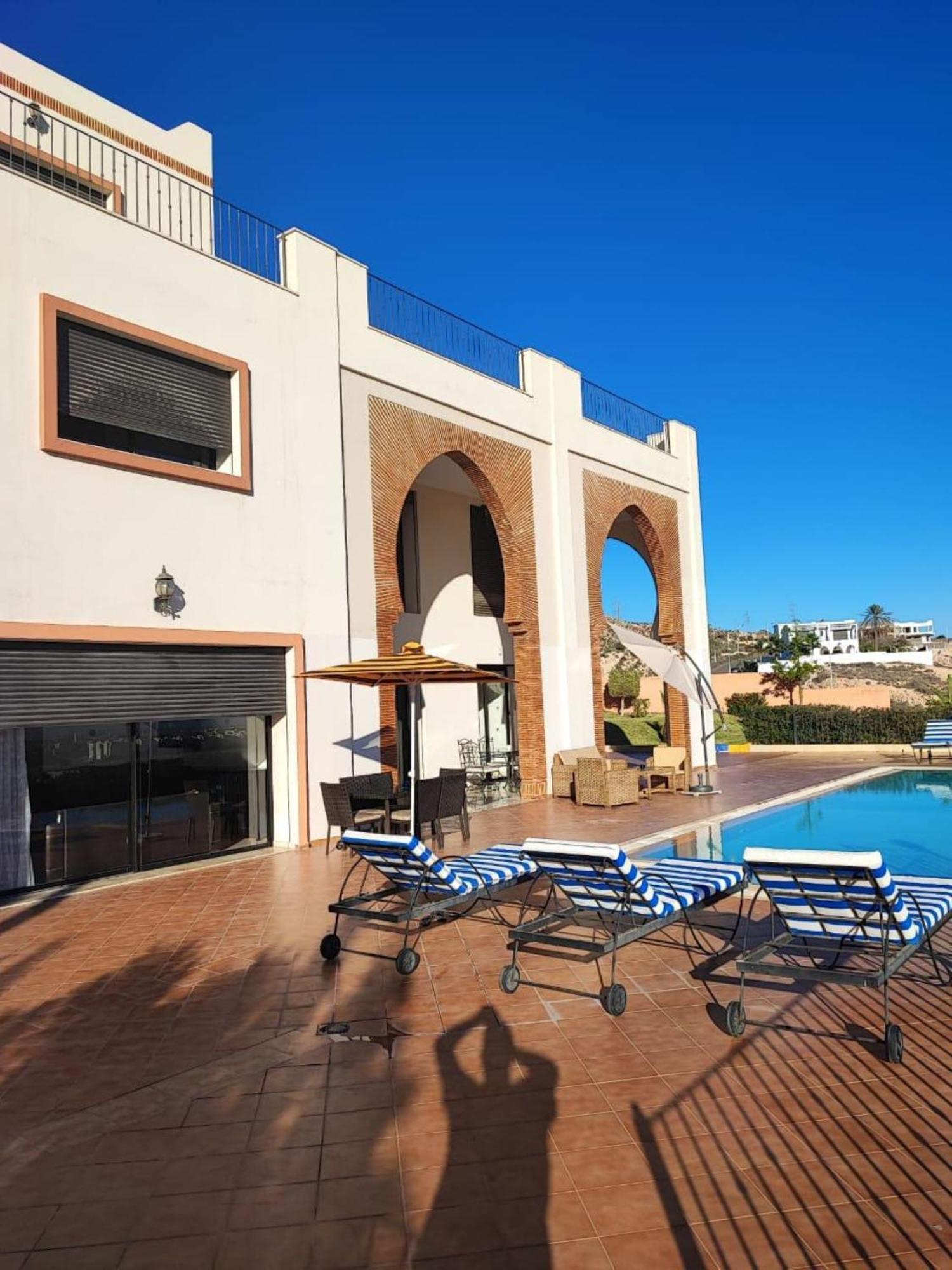 Wonderful With 6 Bedrooms And Pool T62025 *